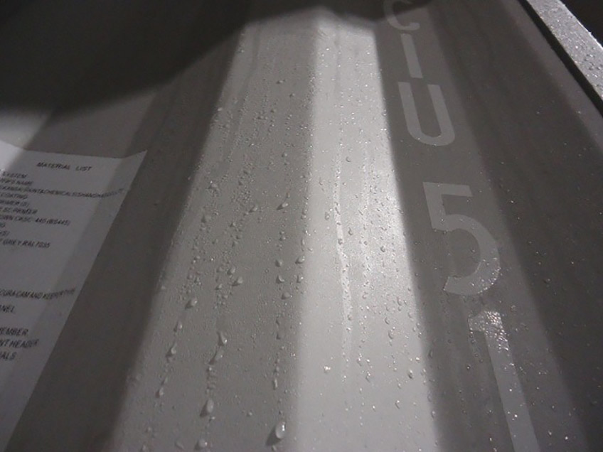 集裝箱雨_側(cè)壁